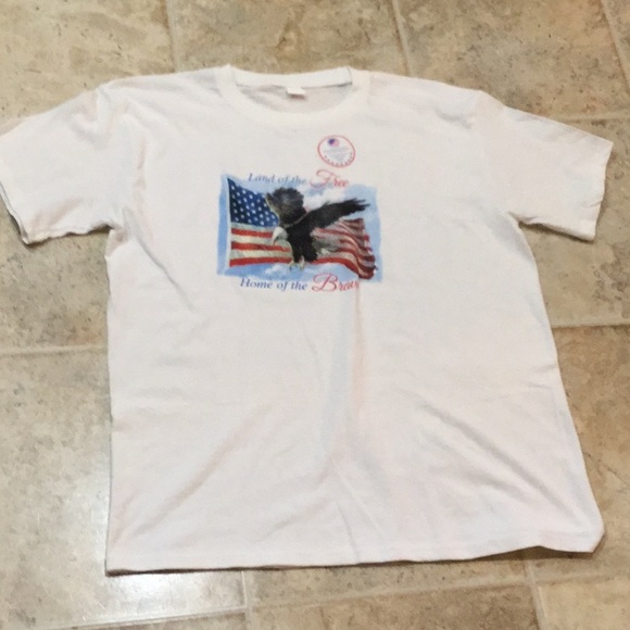 Unisex T-shirt NWOT - Picture 2 of 2